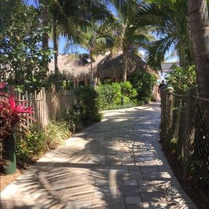 Meet your Posher, Gabriellee